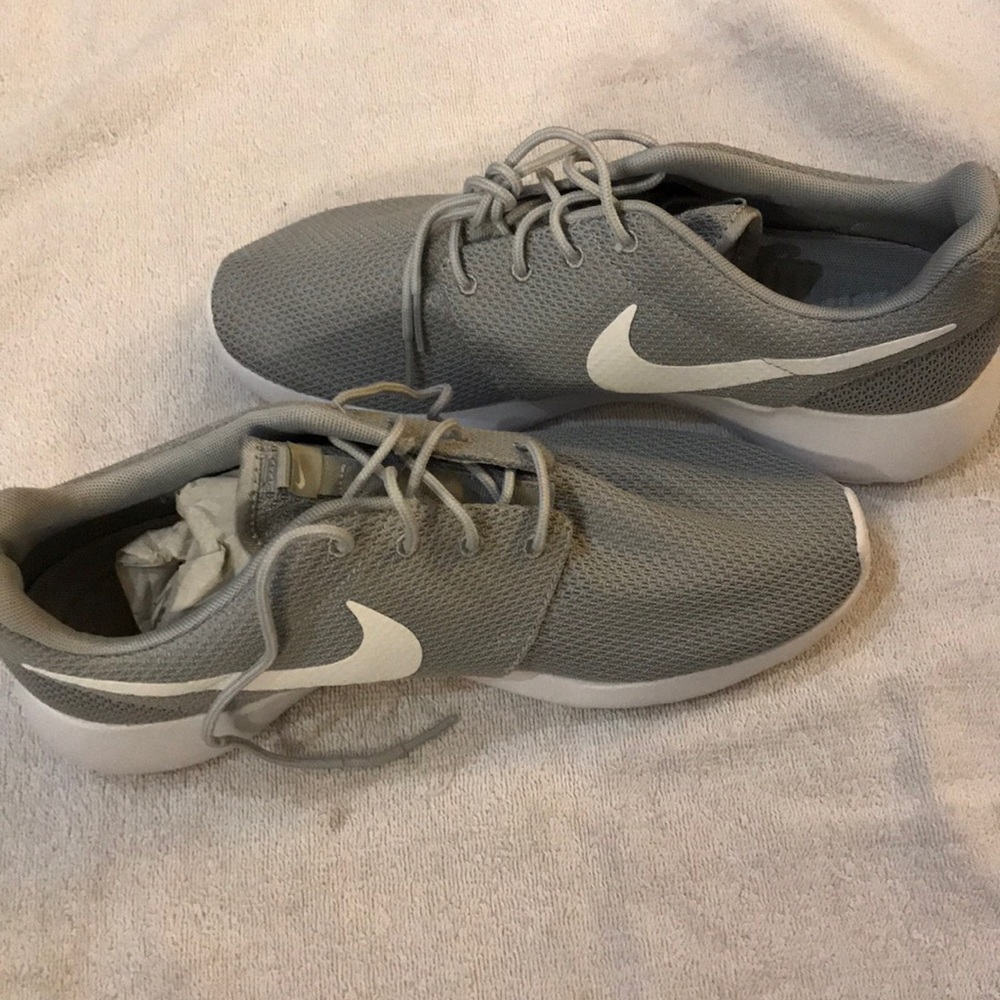 Nike Roshe One Men’s sneakers